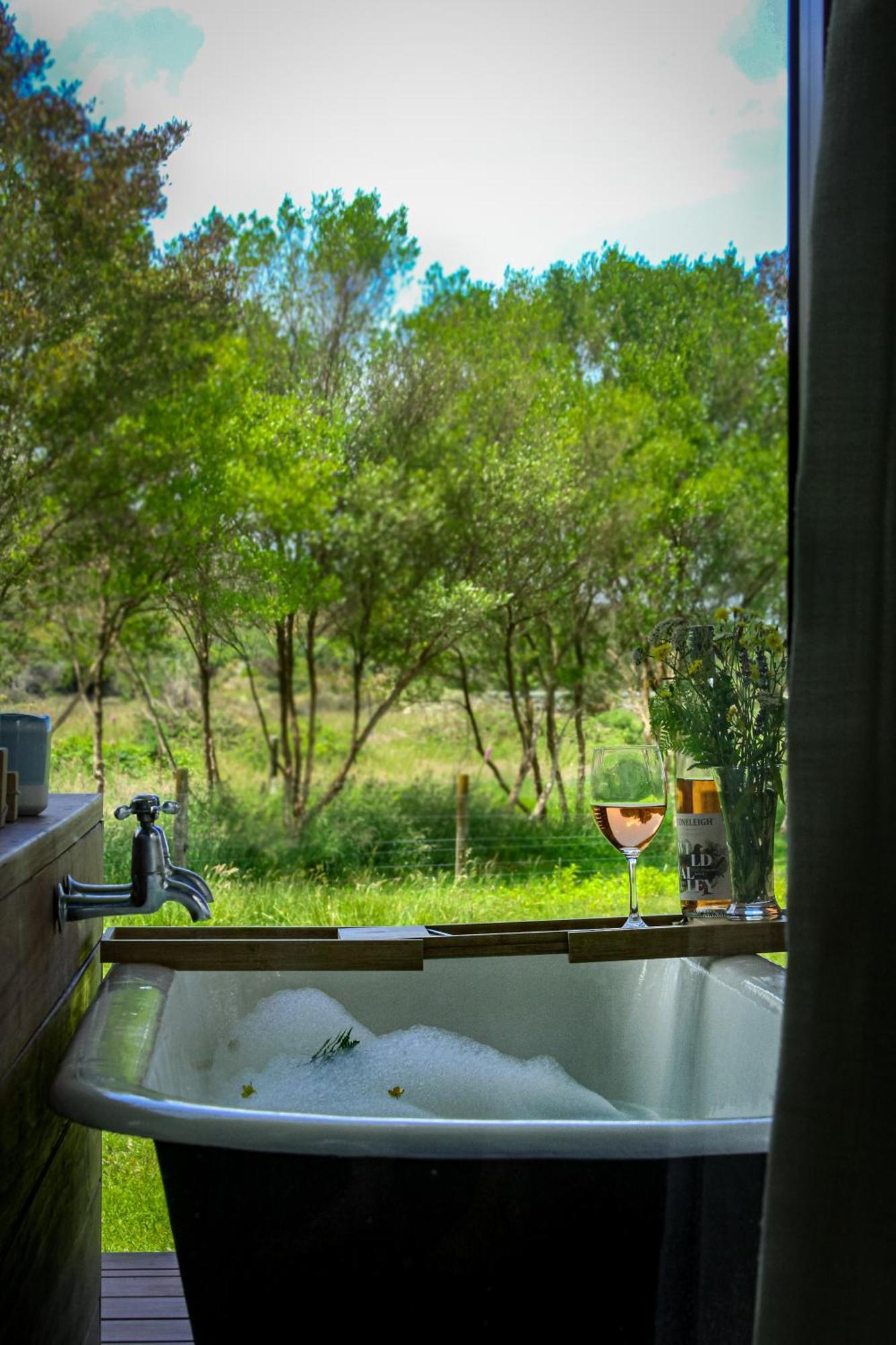 The Barn Cabins & Camp Marahau Exterior foto